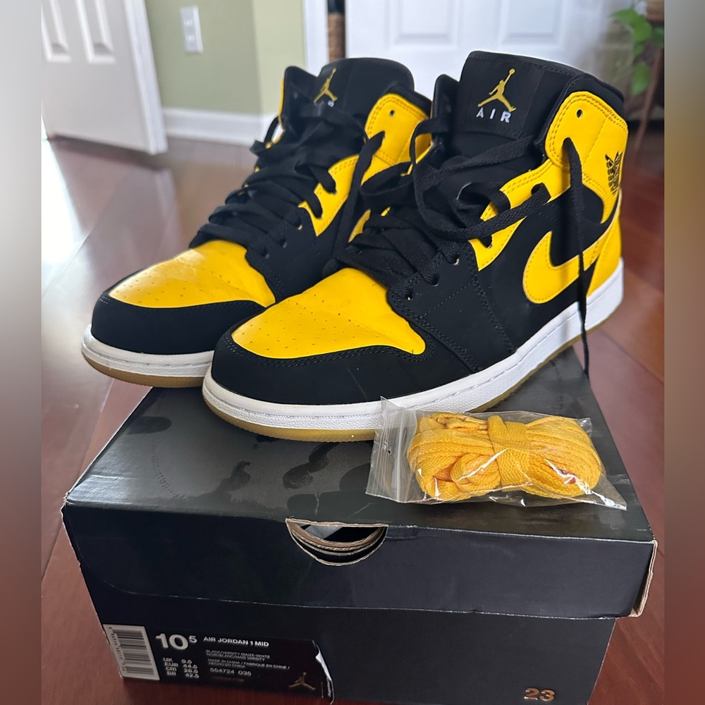 Nike Air Jordan 1 Mid